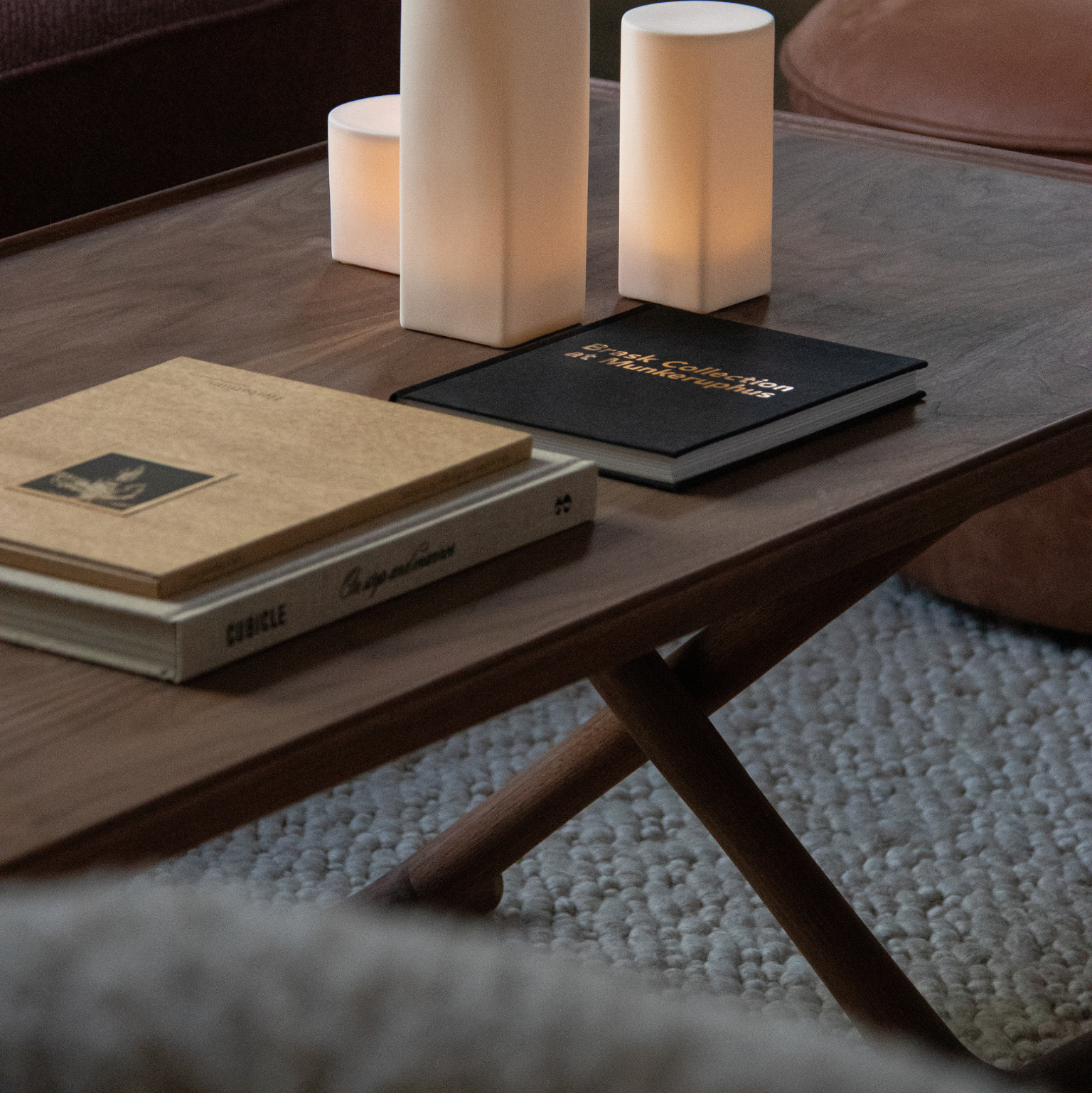 Jäger Lounge Table (5)