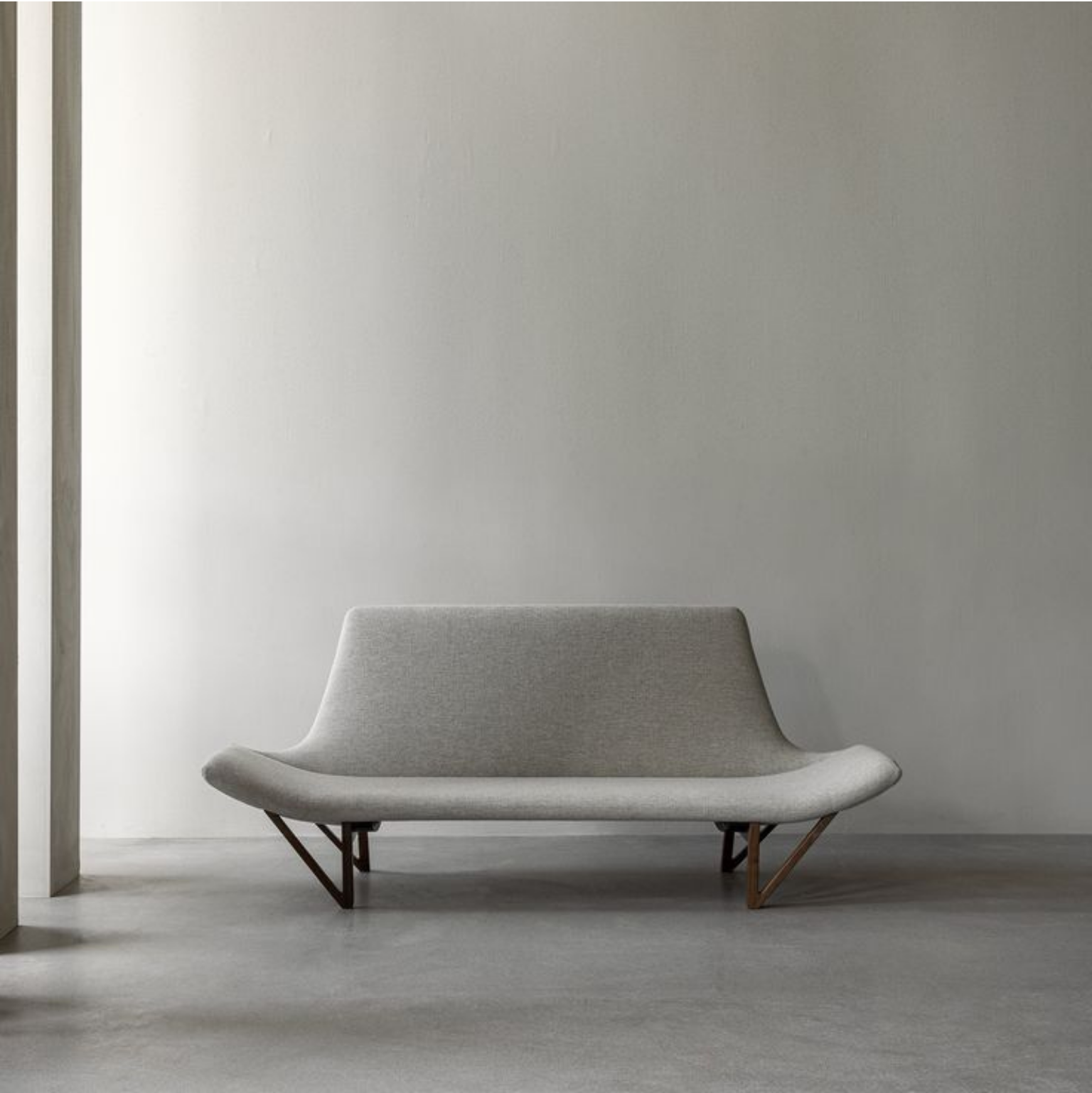 Pagoda Sofa (4)