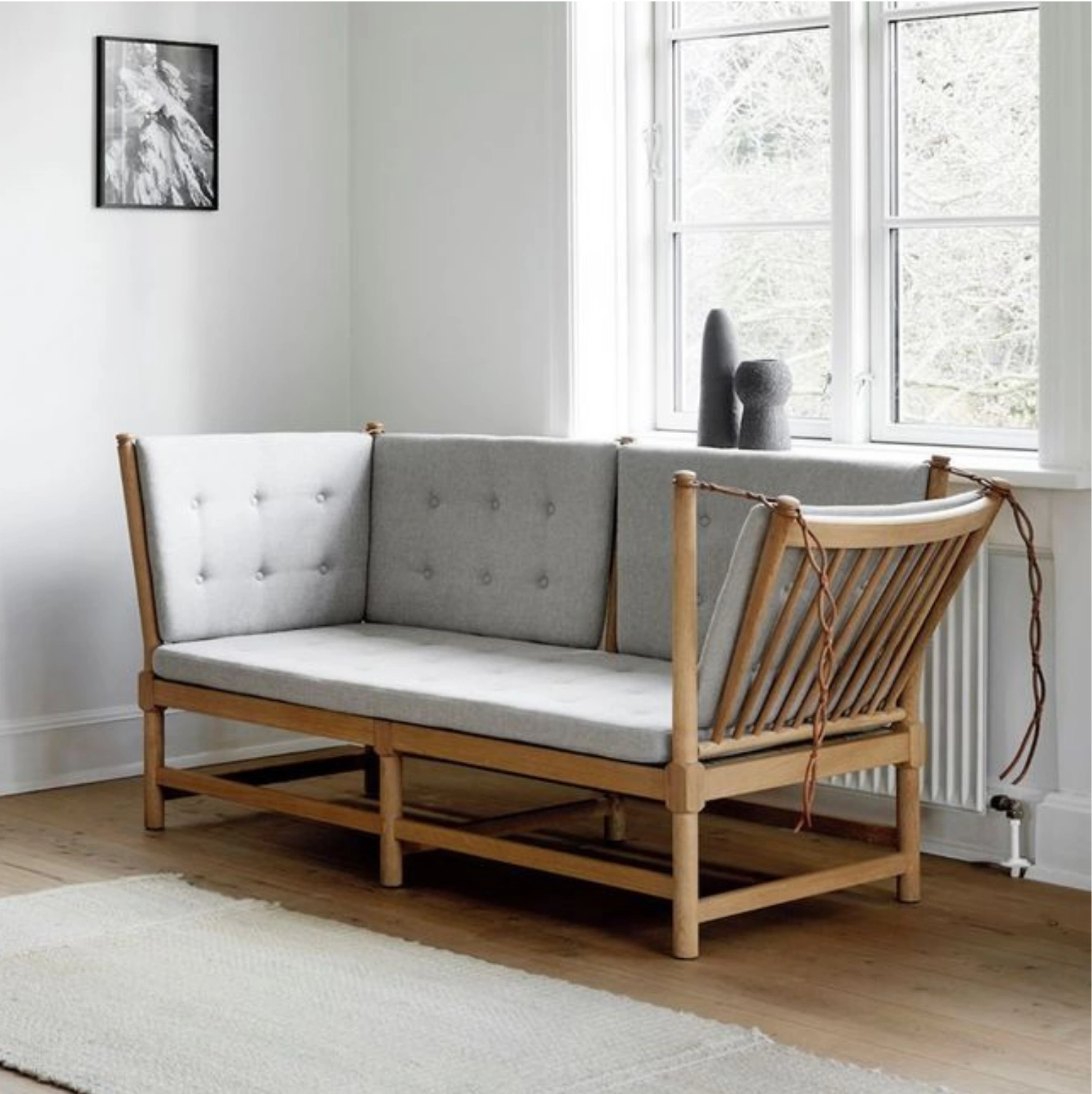 Spoke-Back-Sofa-Fredericia